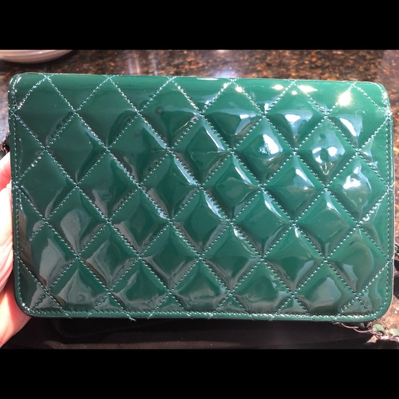 Chanel WOC in patent leather - Picture 3 of 5